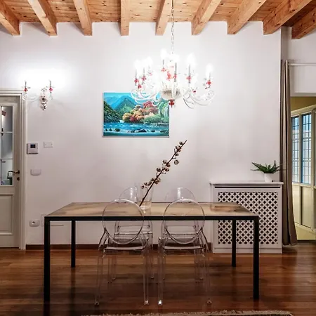 Apartament Domus Bella - By Myhomeincomo Como