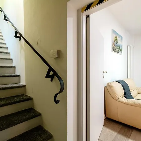Apartament Domus Bella - By Myhomeincomo Como
